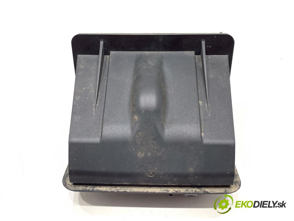 AUDI Q8 SUV 2018 210 kW 50 TDI Mild Hybrid quattro 2967 klika dveří zadní část 4M8827287A