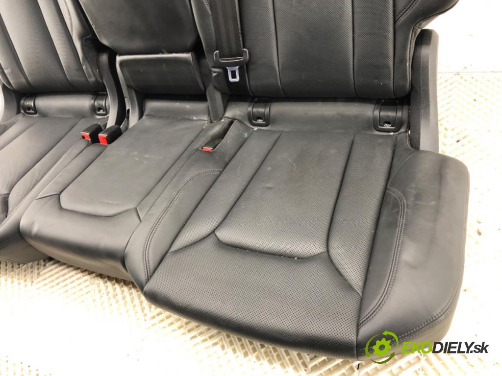 AUDI Q8 SUV 2018 210 kW 50 TDI Mild Hybrid quattro 2967 Sedadlo druhý rad