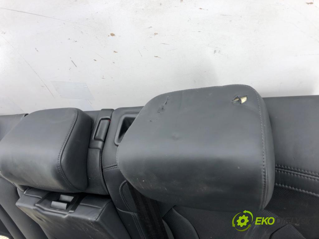 AUDI Q8 SUV 2018 210 kW 50 TDI Mild Hybrid quattro 2967 Sedadlo druhý rad