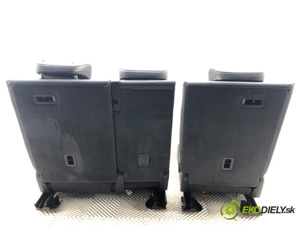 AUDI Q8 SUV 2018 210 kW 50 TDI Mild Hybrid quattro 2967 Sedadlo druhý rad