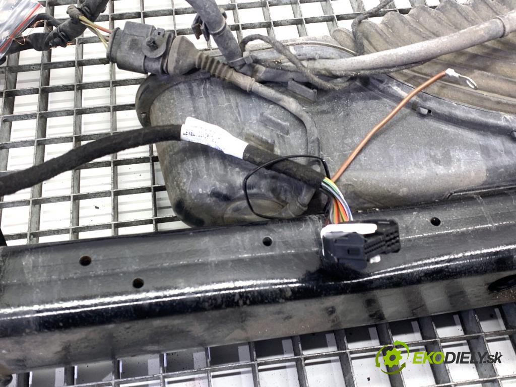 AUDI Q8 SUV 2018 210 kW 50 TDI Mild Hybrid quattro 2967 Hák tažné zařízení  (Tažné zařízení)