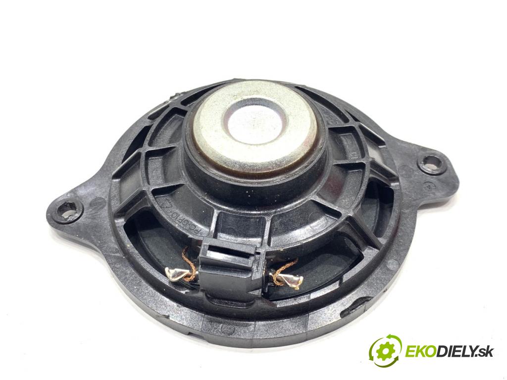 AUDI Q8 SUV 2018 210 kW 50 TDI Mild Hybrid quattro 2967 reproduktor 4M8035398B