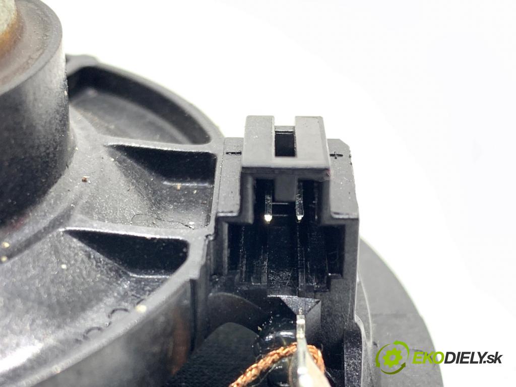 AUDI Q8 SUV 2018 210 kW 50 TDI Mild Hybrid quattro 2967 reproduktor 4M8035398B