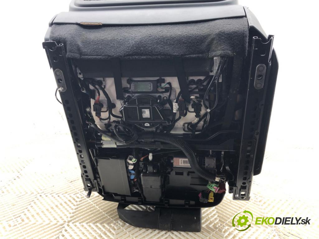 AUDI Q8 SUV 2018 210 kW 50 TDI Mild Hybrid quattro 2967 Sedadlo pravy predný