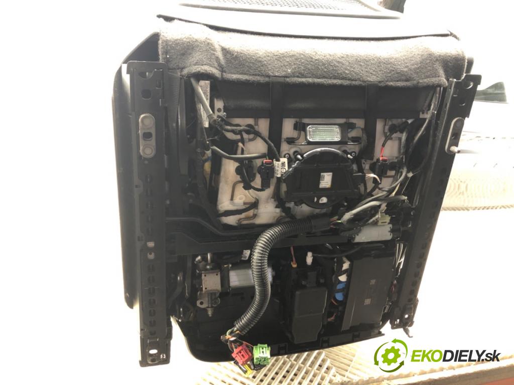 AUDI Q8 SUV 2018 210 kW 50 TDI Mild Hybrid quattro 2967 Sedadlo ľavy predný