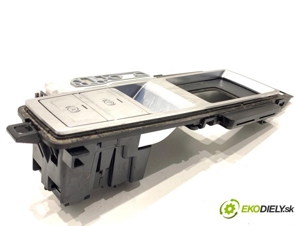 AUDI Q8 SUV 2018 210 kW 50 TDI Mild Hybrid quattro 2967 kulisa brzdy ruční brzdy 4N1713111D