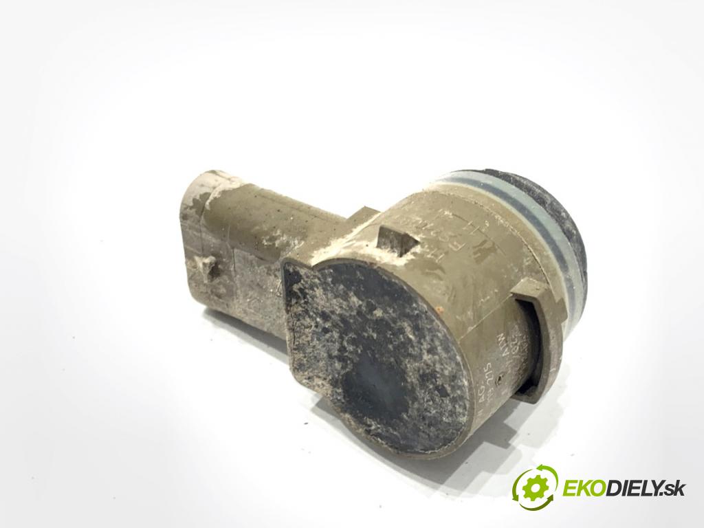 AUDI Q8 SUV 2018 210 kW 50 TDI Mild Hybrid quattro 2967 snímač PDC 5Q1919275