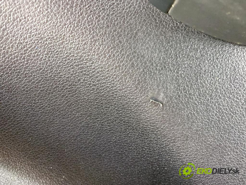 AUDI Q8 SUV 2018 210 kW 50 TDI Mild Hybrid quattro 2967 čalúnenie Dvere pravy predný