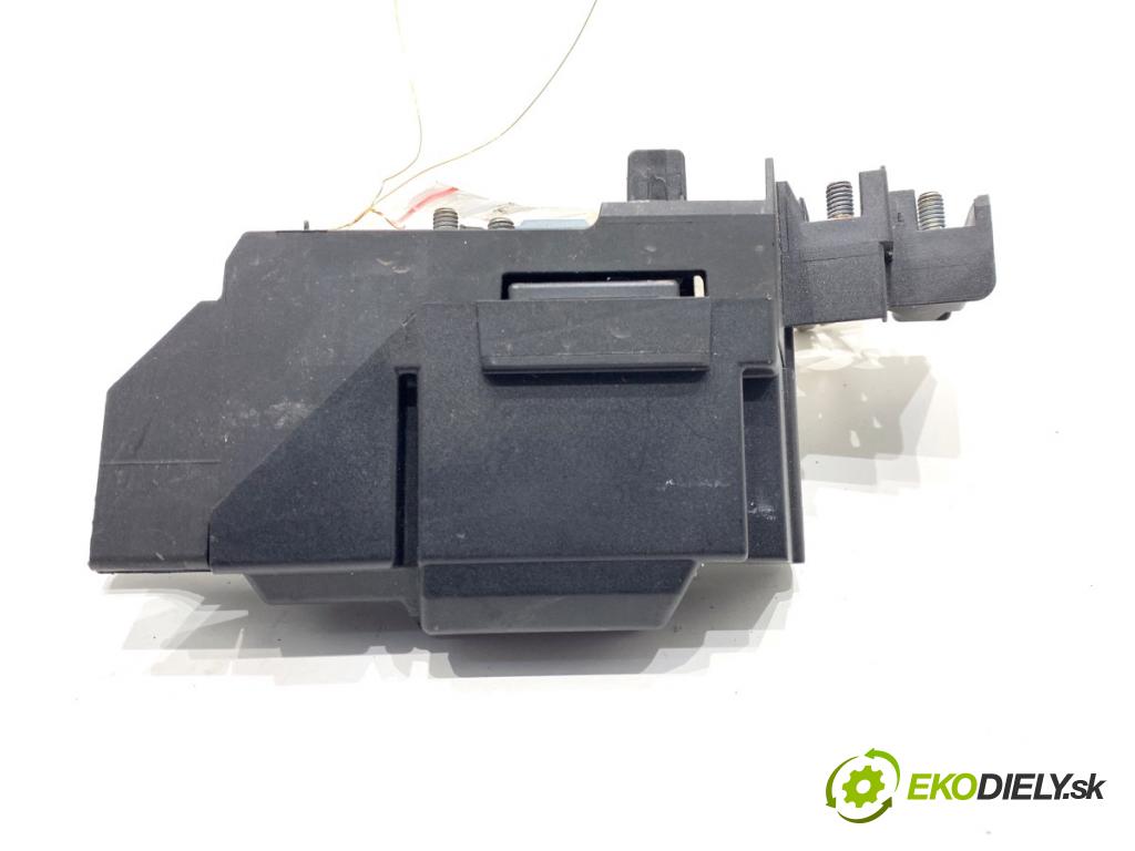 AUDI Q8 SUV 2018 210 kW 50 TDI Mild Hybrid quattro 2967 svorka plus 4N0915459A