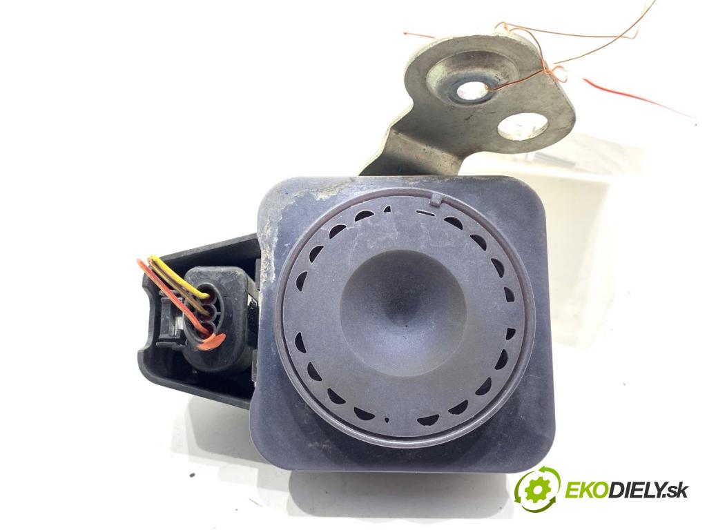 AUDI Q8 SUV 2018 210 kW 50 TDI Mild Hybrid quattro 2967 klaksón 4M0951285