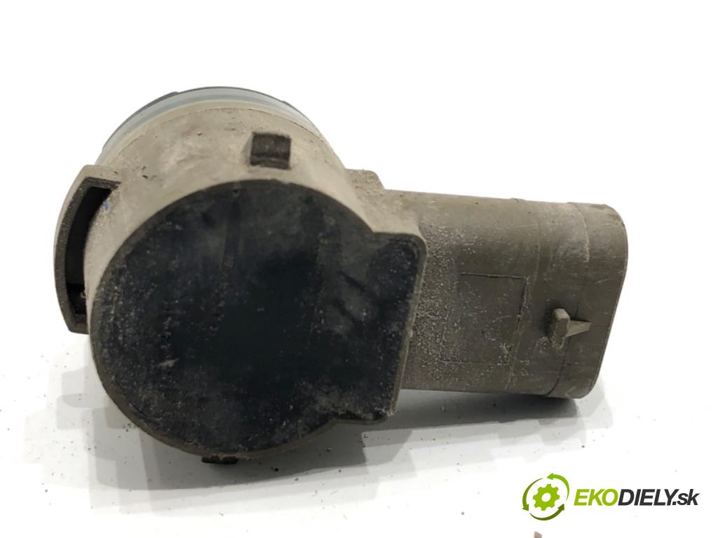 AUDI Q8 SUV 2018 210 kW 50 TDI Mild Hybrid quattro 2967 snímač PDC 5Q1919275