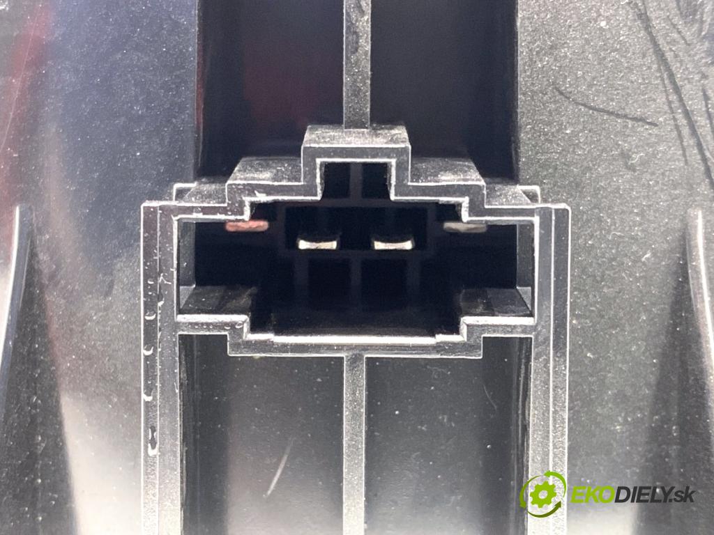 AUDI Q8 SUV 2018 210 kW 50 TDI Mild Hybrid quattro 2967 reproduktor 4M8035411A