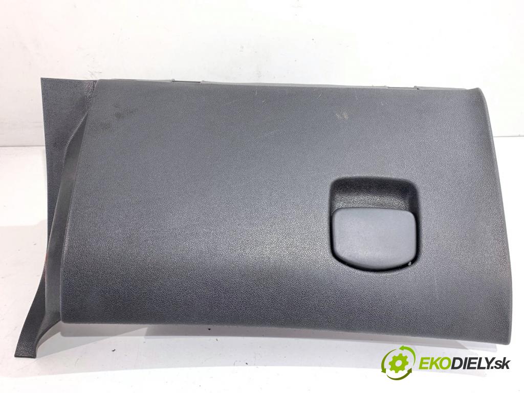 OPEL CORSA D liftback 2010 66 kW 1.3 CDTI (L08, L68) 1248 přihrádka kastlík spolujezdce  (Přihrádka (kastlík))