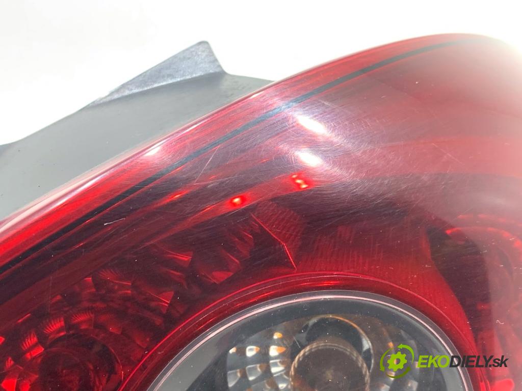 OPEL CORSA D liftback 2010 66 kW 1.3 CDTI (L08, L68) 1248 Svetlo pravy zad 13242812