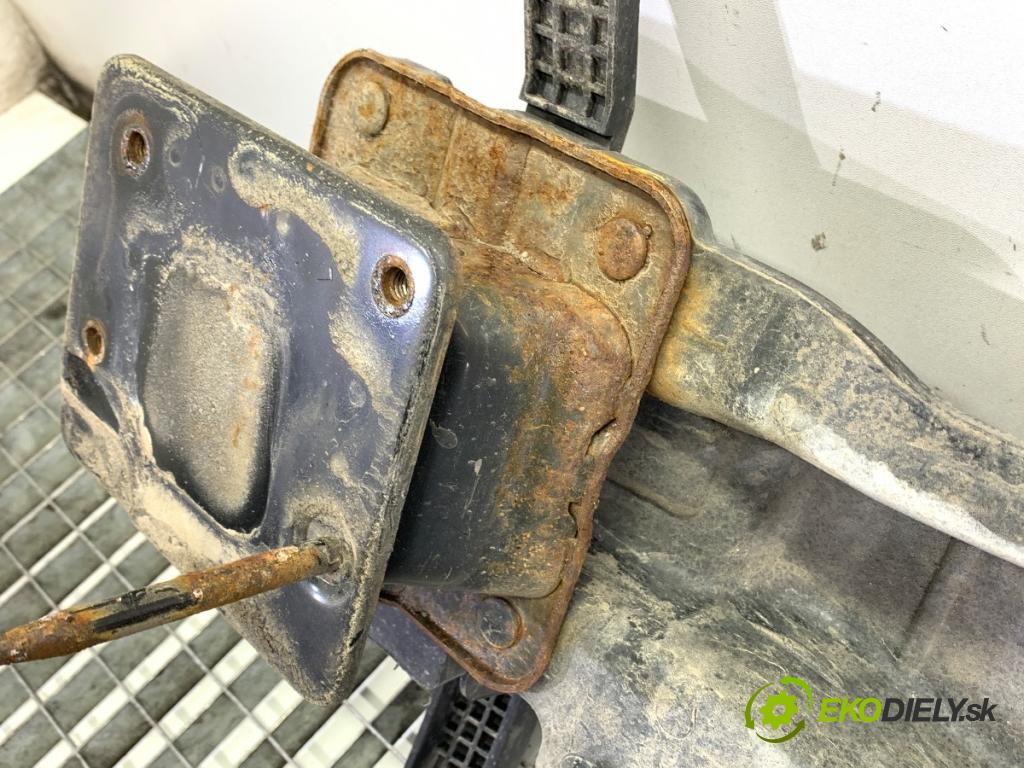 HYUNDAI i20 II liftback 2015 74 kW 1.4 1368 výztuha nárazníka zadní část 86631-C8000 (Zadní výztuha)