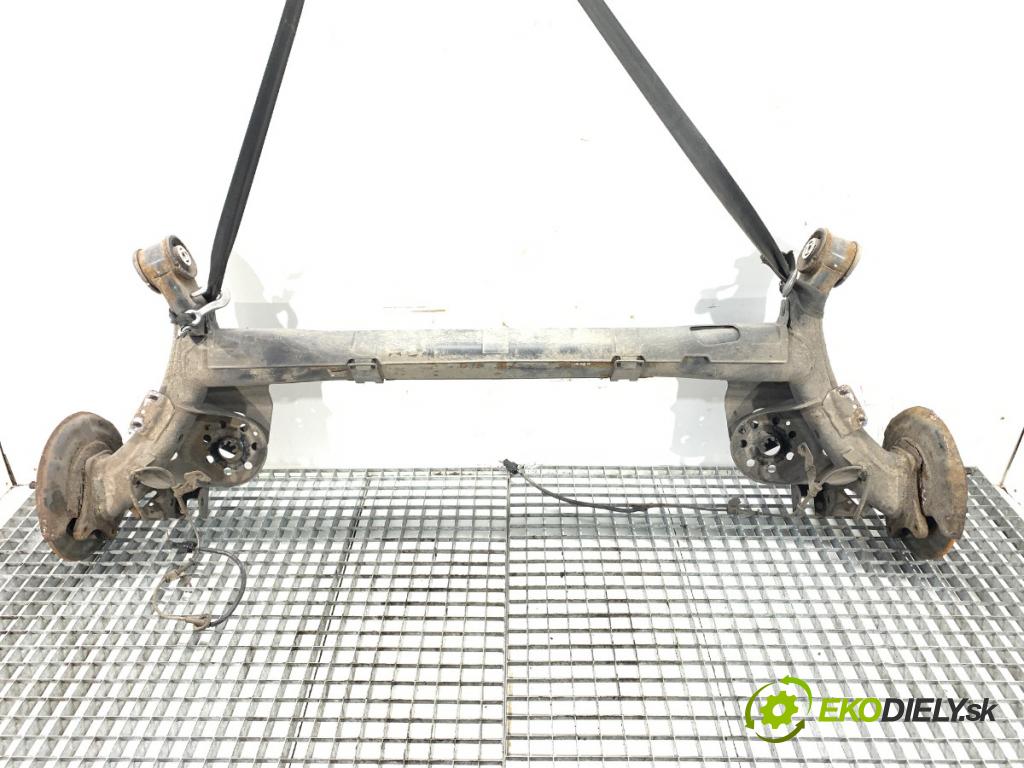 HYUNDAI i20 II liftback 2015 74 kW 1.4 1368 Výstuha zad 