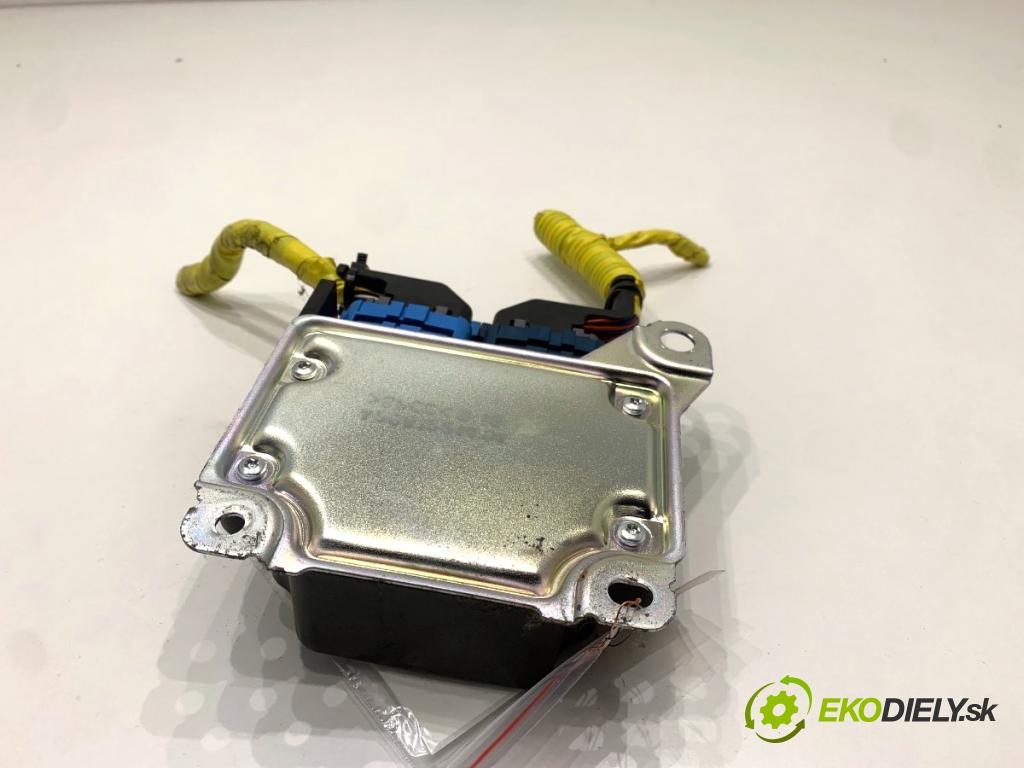 HYUNDAI i20 II liftback 2015 74 kW 1.4 1368 senzor airbag 95910-C8200 (Snímač)