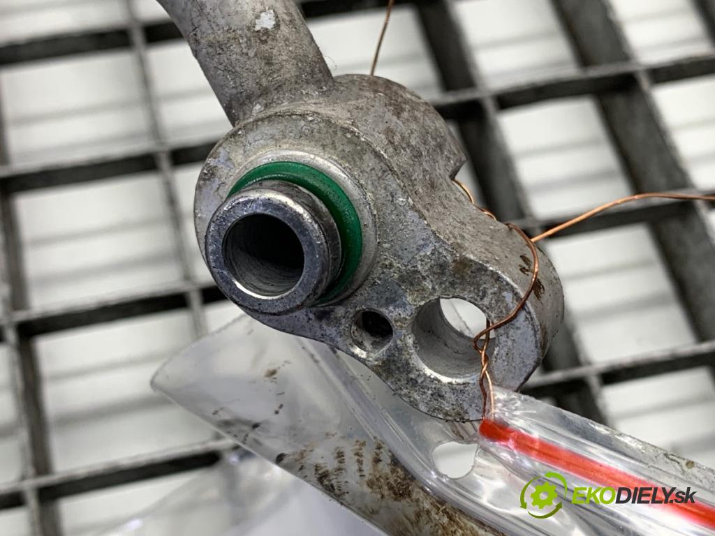 HYUNDAI i20 II liftback 2015 74 kW 1.4 1368 rúrka klimatizace  (Trubka klimatizace)