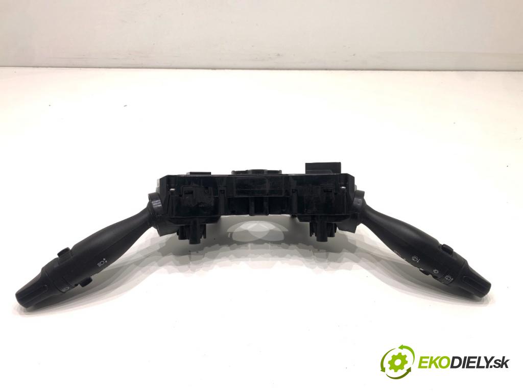 HYUNDAI i20 II liftback 2015 74 kW 1.4 1368 Prepínač kombinovaný 299141440 (Prepínacie páčky pod volantom)