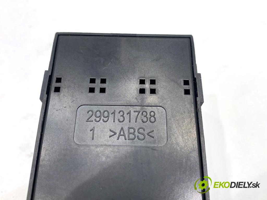 HYUNDAI i20 II liftback 2015 74 kW 1.4 1368 Prepínač okien 299131738 (Prepínacie páčky pod volantom)