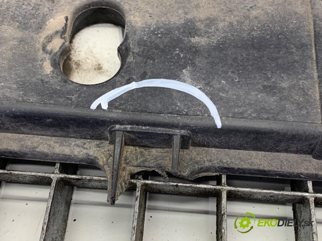 HYUNDAI i20 II liftback 2015 74 kW 1.4 1368 Držiak predný  (Výstuha predná)