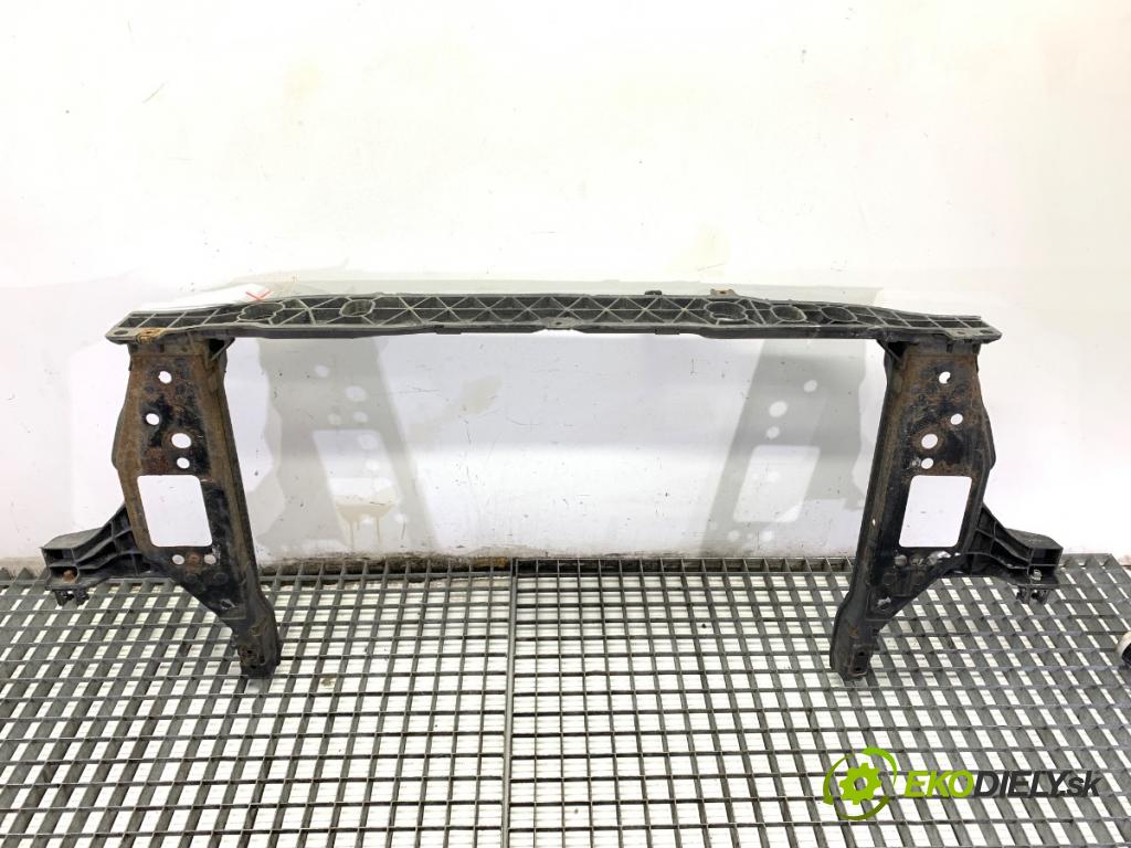 HYUNDAI i20 II liftback 2015 74 kW 1.4 1368 držák přední část  (Přední výztuha)