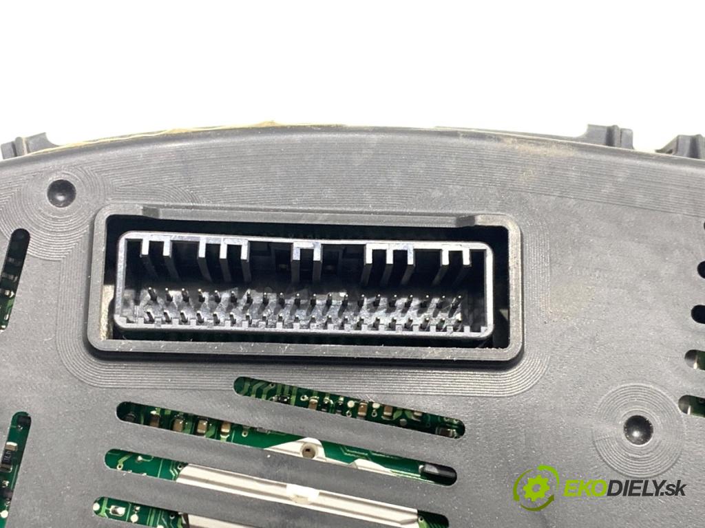 HYUNDAI i20 II liftback 2015 74 kW 1.4 1368 Prístrojovka 94013-C8012 (Prístrojová doska)