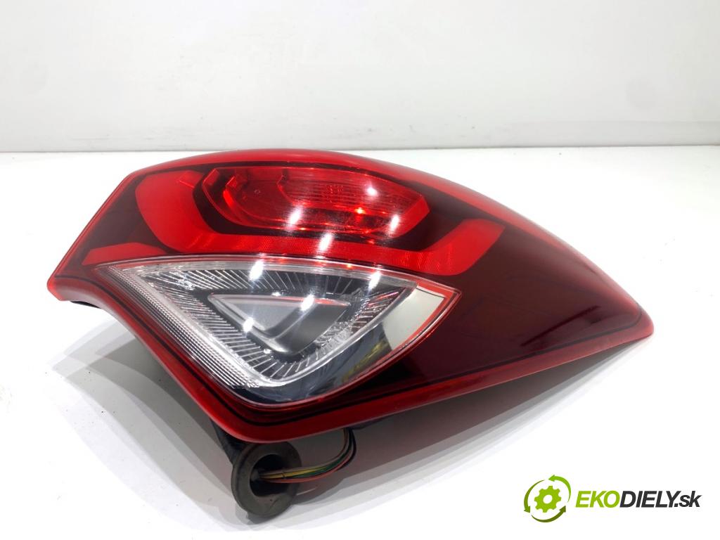 HYUNDAI i20 II liftback 2015 74 kW 1.4 1368 Svetlo pravy zad 92402C8100