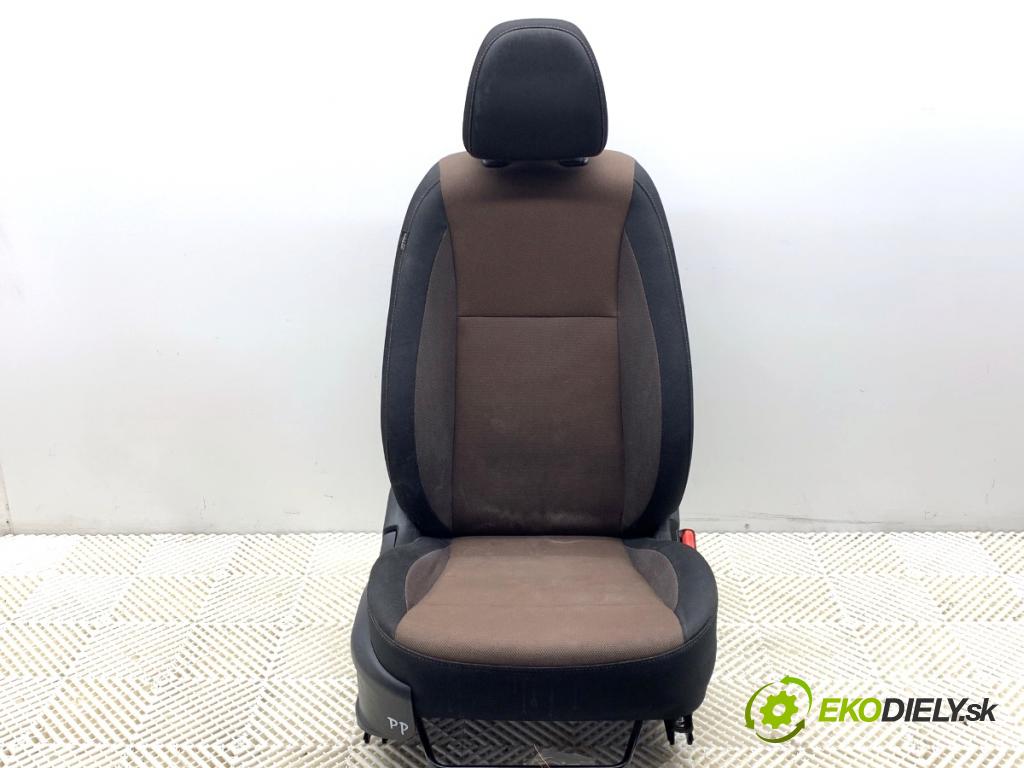 HYUNDAI i20 II liftback 2015 74 kW 1.4 1368 Sedadlo pravy predný 