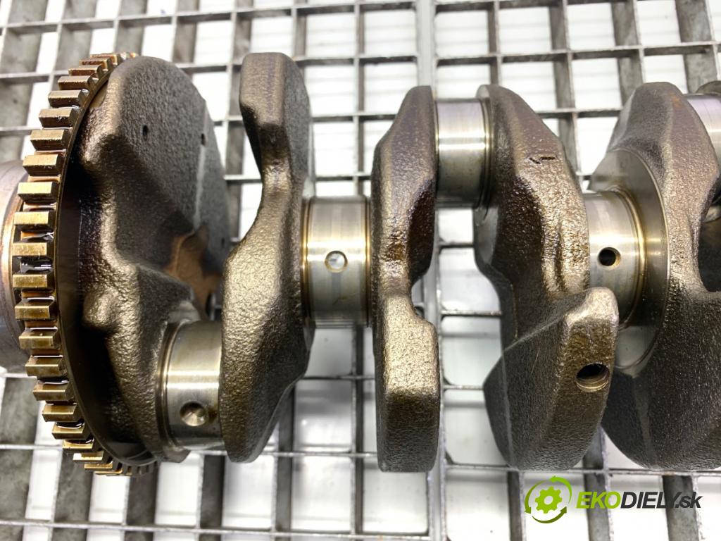 KIA SPORTAGE IV SUV 2017 130 kW 1.6 TGDI AWD 1591 Kardaň, hriadeľ KLIKA: G4FJ (Blok motora ostatné)