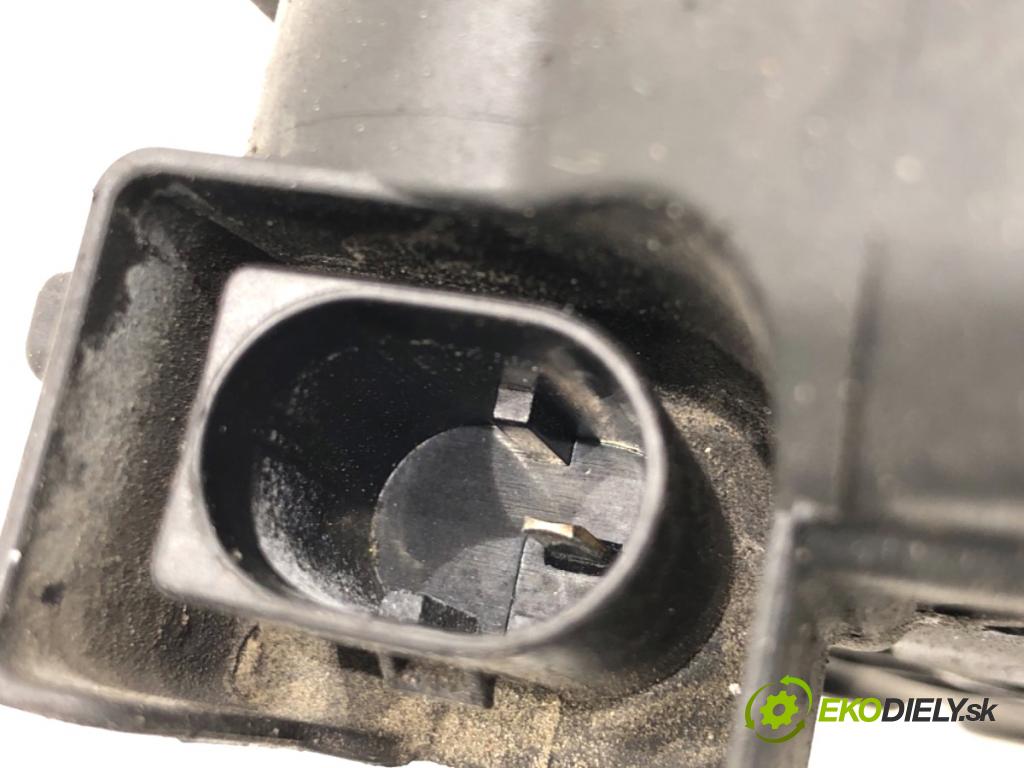 BMW E71 SUV 2008 225 kW xDrive 35 i 2979 Alternátor 7573754 (Alternátor)