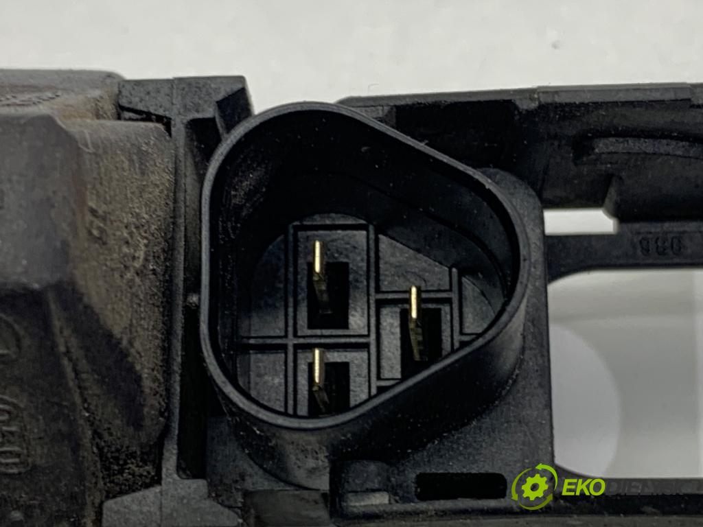 BMW E71 SUV 2008 225 kW xDrive 35 i 2979 Cievka zapaľovacia 7571643 (Zapaľovacia cievka)