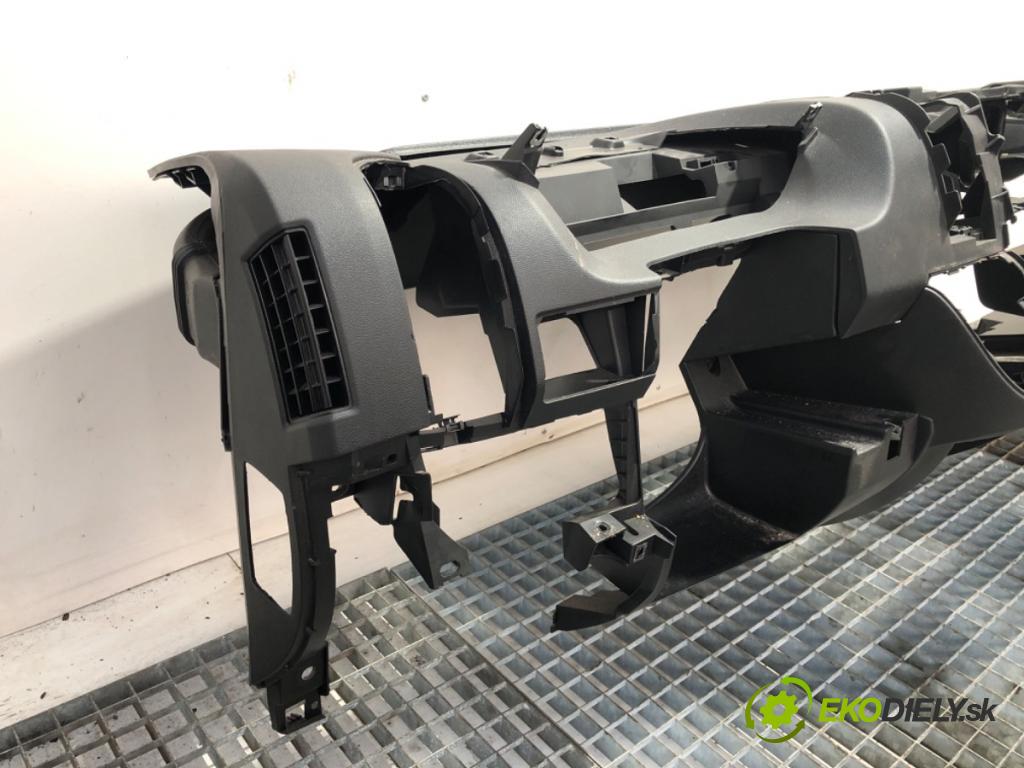 CITROEN JUMPER II Platforma / podwozie 2018 96 kW 2.0 BlueHDi 130 1997 Palubná doska  (Palubná doska)