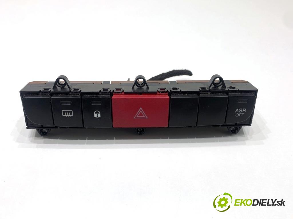 CITROEN JUMPER II Platforma / podwozie 2018 96 kW 2.0 BlueHDi 130 1997 Spínač svetiel výstražných (núdzových) 7355861650 (Prepínacie páčky pod volantom)