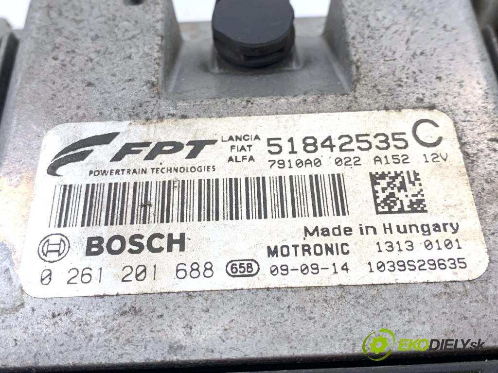 FIAT BRAVO II liftback 2009 88 kW 1.4 T-Jet (198AXG1B) 1368 řídící jednotka motora 51842535 (Řídicí jednotka)