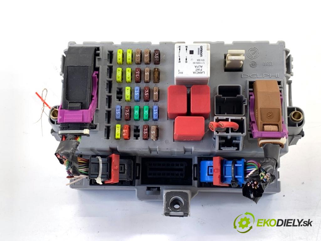 FIAT BRAVO II liftback 2009 88 kW 1.4 T-Jet (198AXG1B) 1368 Modul BSI  (Poistková skrinka)
