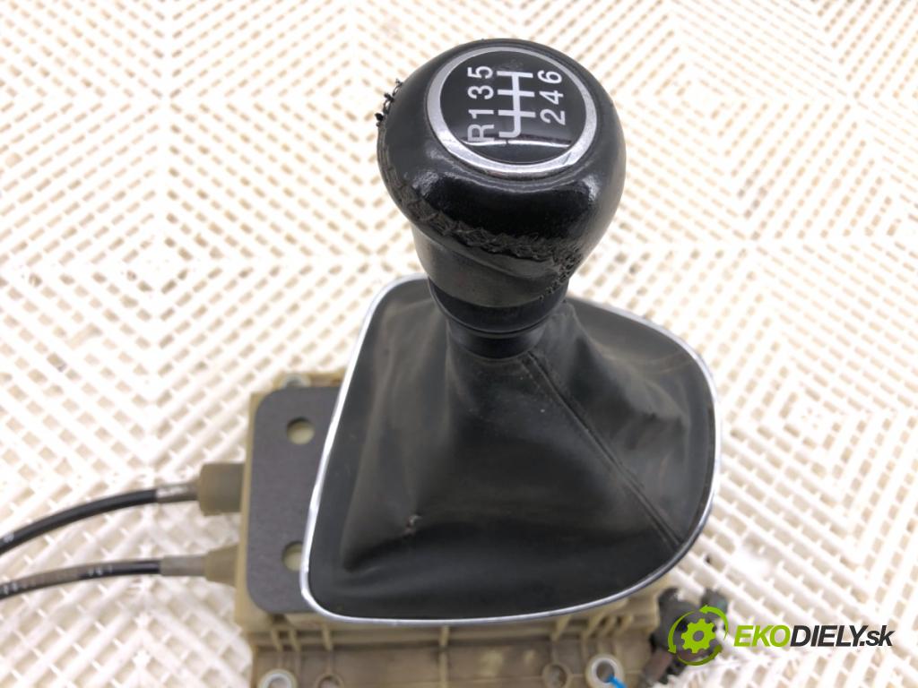 FIAT BRAVO II liftback 2009 88 kW 1.4 T-Jet (198AXG1B) 1368 Kulisa  (Rýchlostná páka (kulisa))