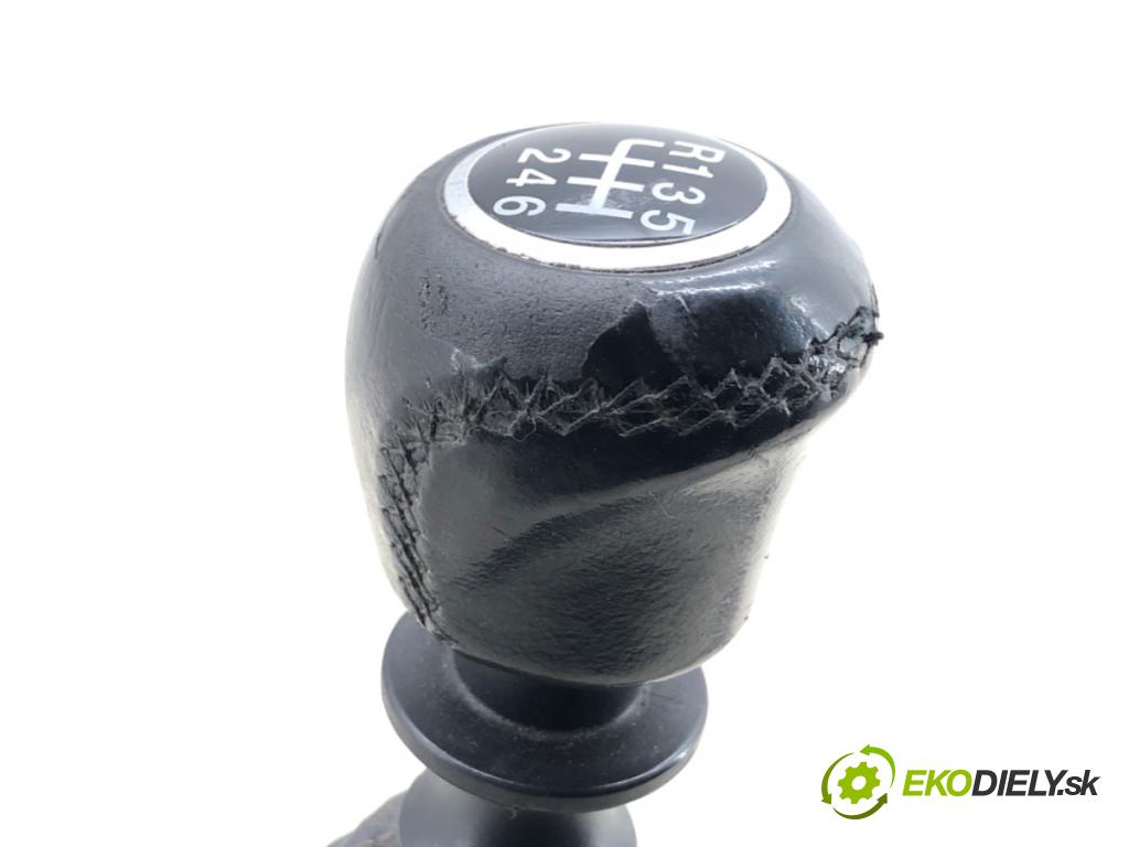 FIAT BRAVO II liftback 2009 88 kW 1.4 T-Jet (198AXG1B) 1368 Kulisa  (Rýchlostná páka (kulisa))