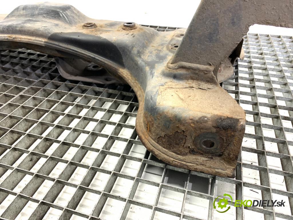 FIAT BRAVO II liftback 2009 88 kW 1.4 T-Jet (198AXG1B) 1368 výztuha pod motor  (Přední výztuha)