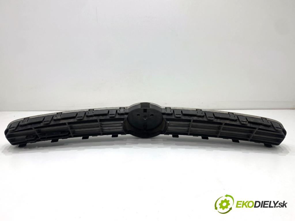 FIAT BRAVO II liftback 2009 88 kW 1.4 T-Jet (198AXG1B) 1368 mřížka maska 735414652 (Přední mřížka (maska chladiče))