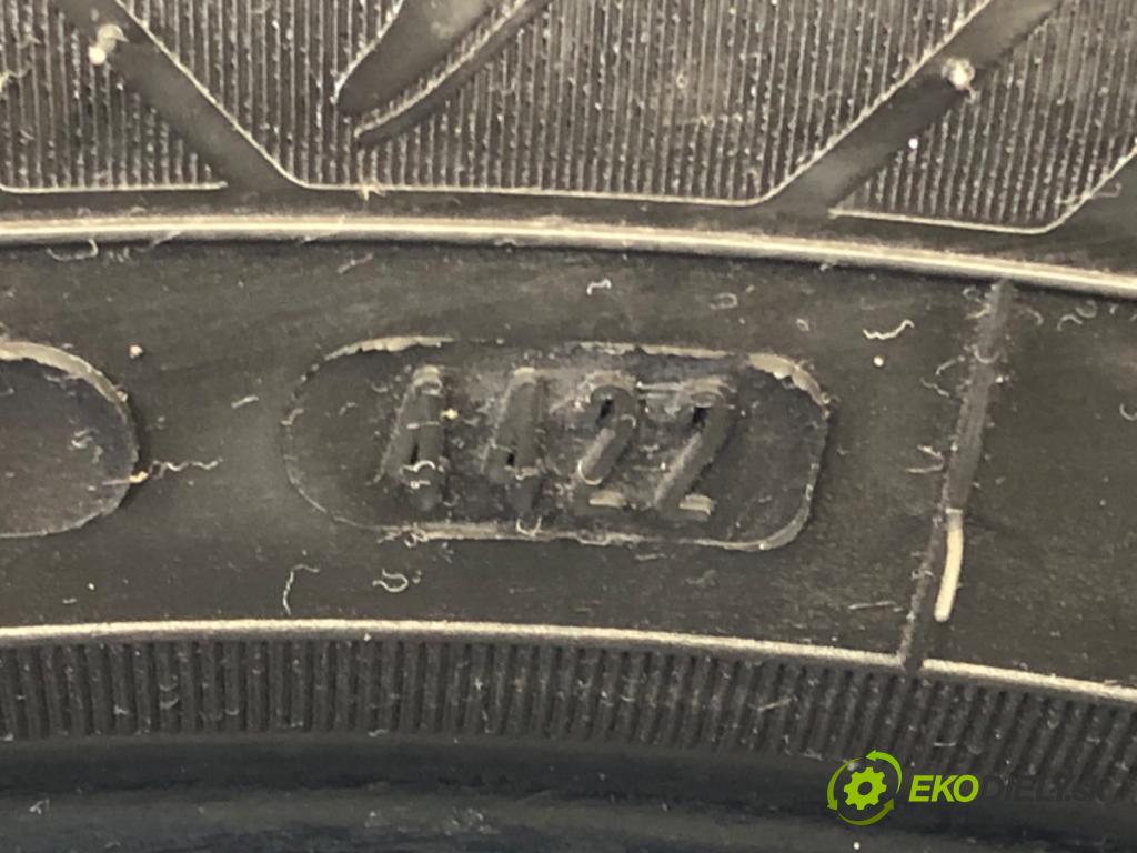 --- ---      PNEUMATIKY: PARA: VÍCENÁ SEZÓNA: 195/55 16" GOODYEAR