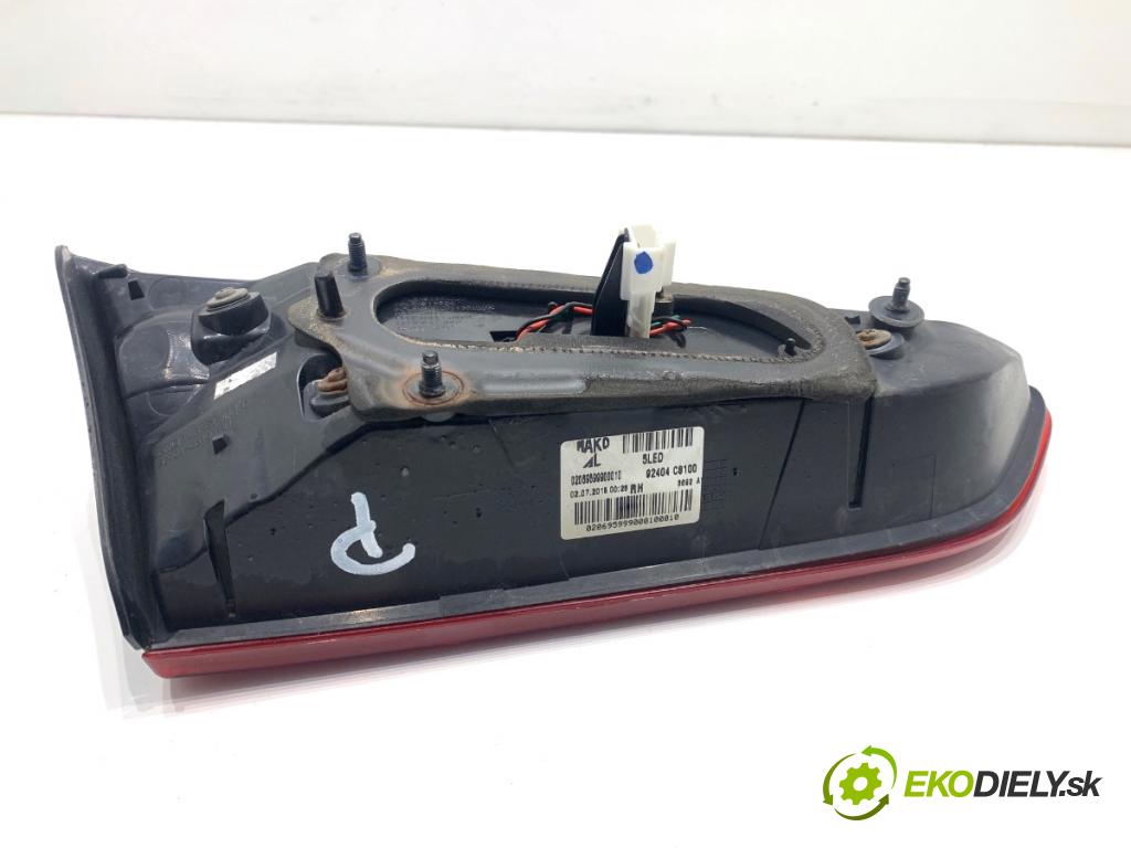 HYUNDAI i20 II liftback 2015 74 kW 1.4 1368 Svetlo zad pravá vnútorná 92404-C8100 (Kľučka dverí ostatné)