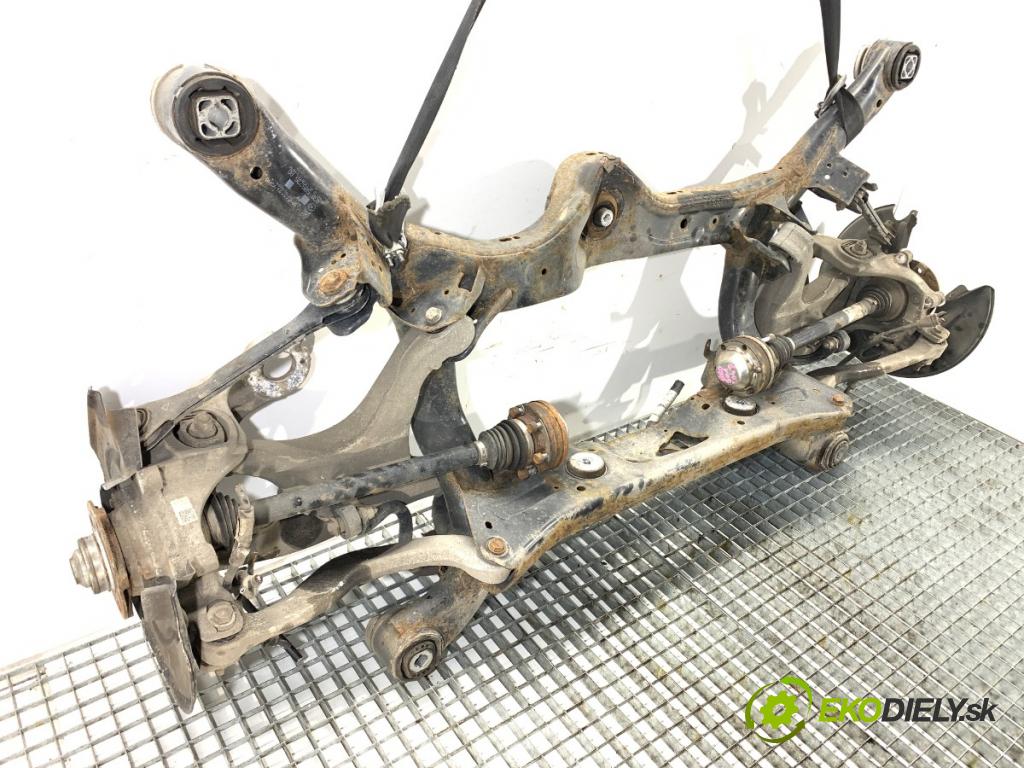 AUDI A7 4G liftback 2015 412 kW RS7 quattro 3993 Výstuha zad 4G0505235AD