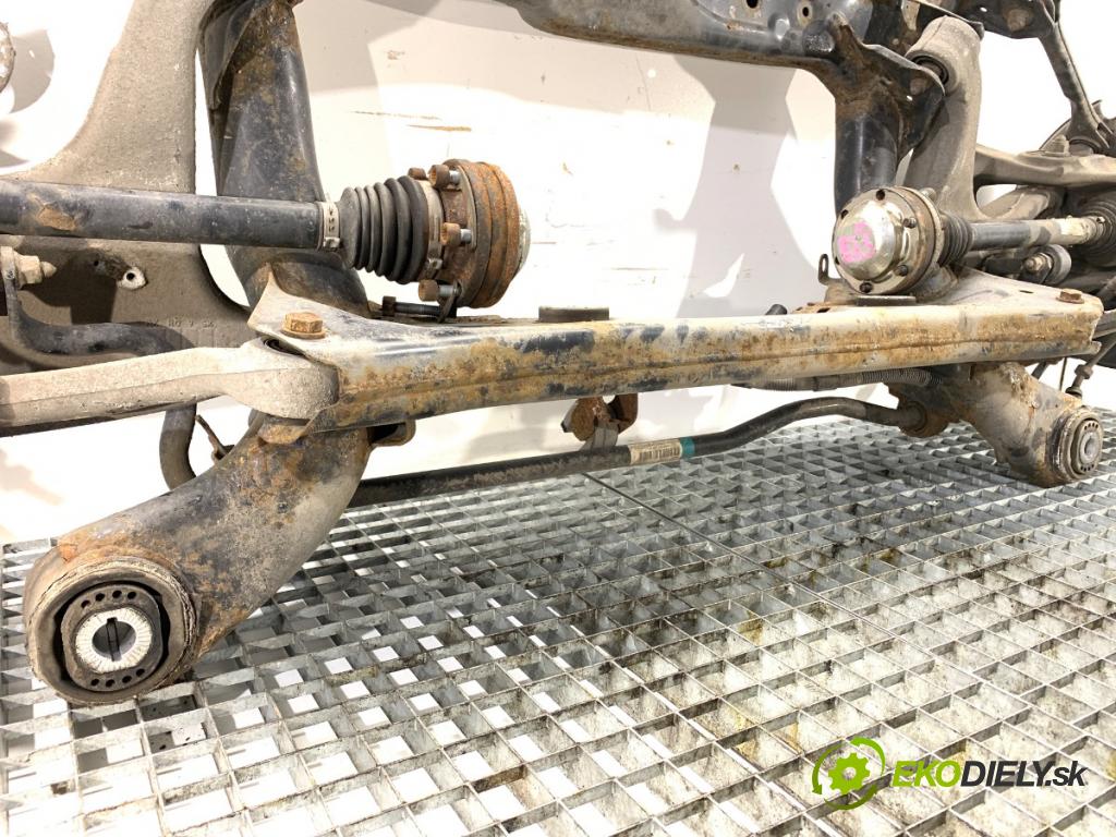 AUDI A7 4G liftback 2015 412 kW RS7 quattro 3993 Výstuha zad 4G0505235AD