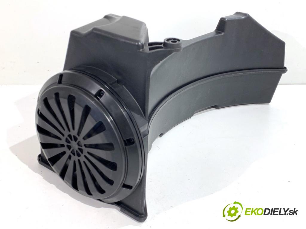 AUDI A7 4G liftback 2015 412 kW RS7 quattro 3993 subwoofer 4G9035621 (Audio zařízení)