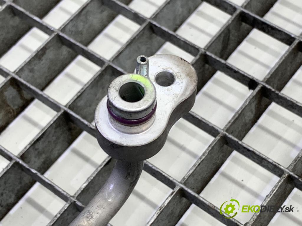 AUDI A7 4G liftback 2015 412 kW RS7 quattro 3993 rúrka klimatizace 4G0260710S (Trubka klimatizace)