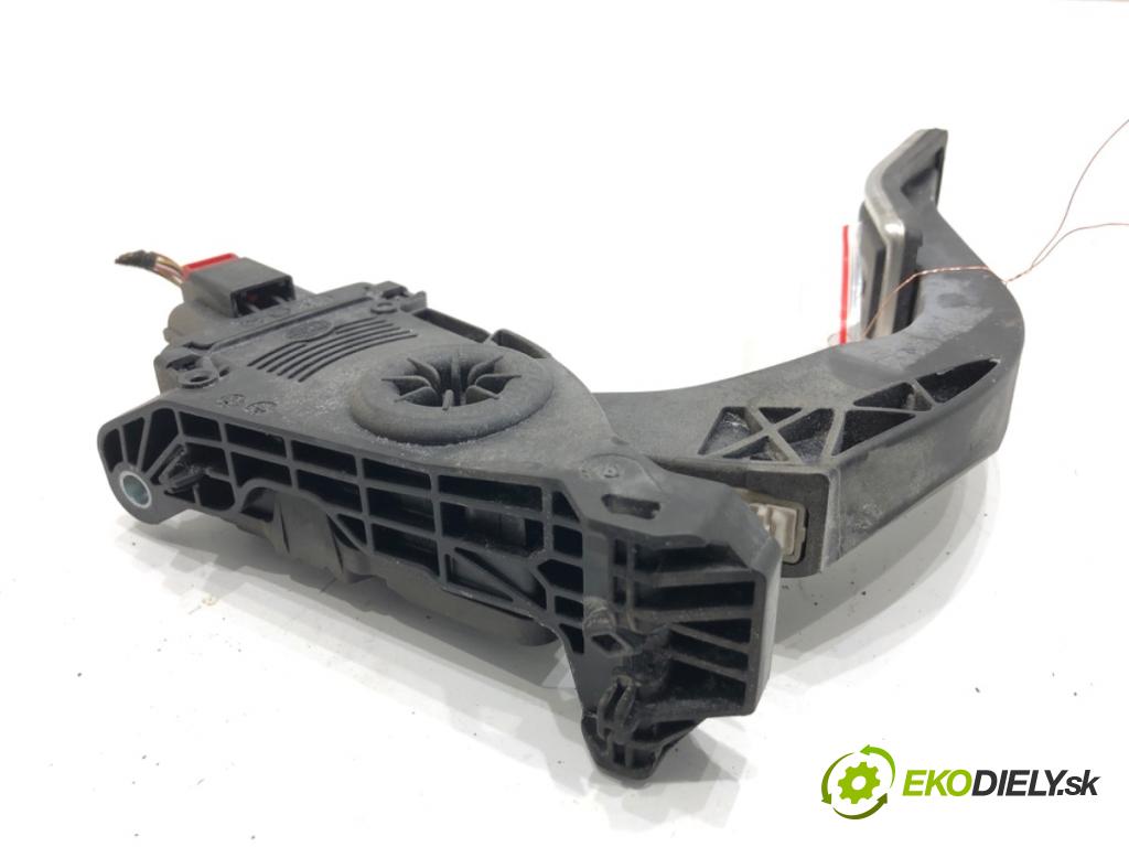 AUDI A7 4G liftback 2015 412 kW RS7 quattro 3993 Potenciometer plynu 4H1723523 (Potenciometer plynového pedálu)