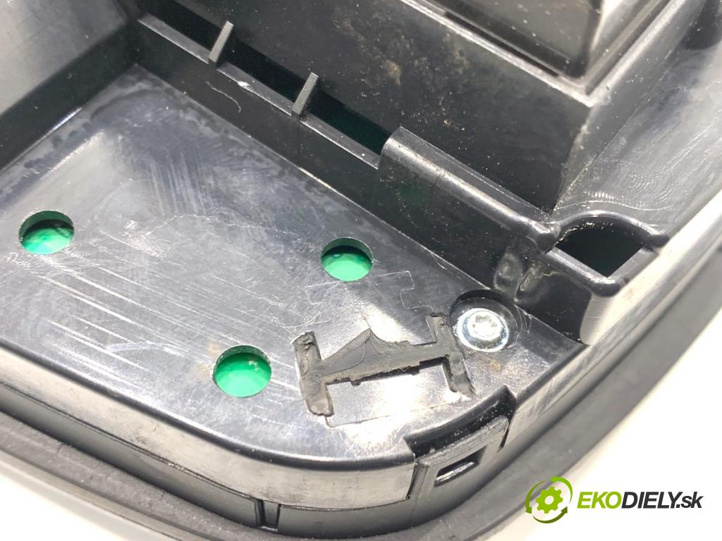 AUDI A7 4G liftback 2015 412 kW RS7 quattro 3993 Panel ovládania radia 4G1919610F (Prepínacie páčky pod volantom)