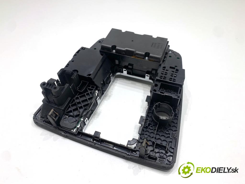 AUDI A7 4G liftback 2015 412 kW RS7 quattro 3993 Panel ovládania radia 4G1919610F (Prepínacie páčky pod volantom)