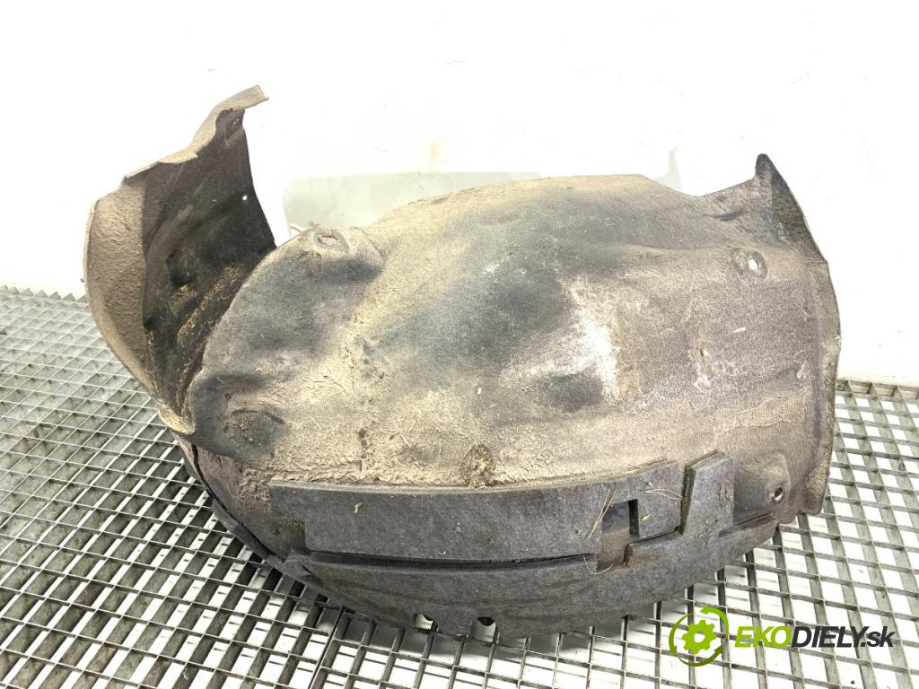 AUDI A7 4G liftback 2015 412 kW RS7 quattro 3993 podblatník levý přední část